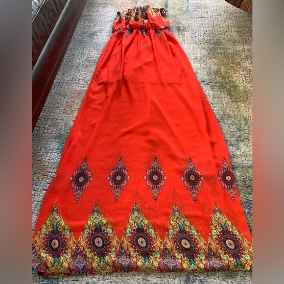 Red strapple dress. For All ocassions and very fashionable.Size small and fits M - Picture 3 of 7